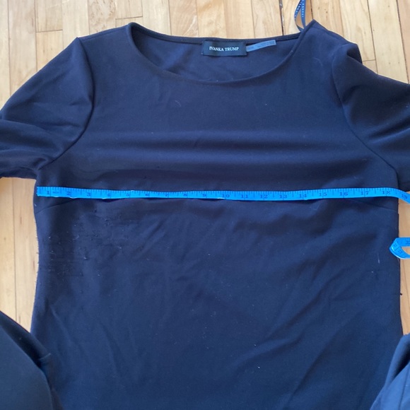 Ivanka Trump black top with fun sleeves - Picture 4 of 11